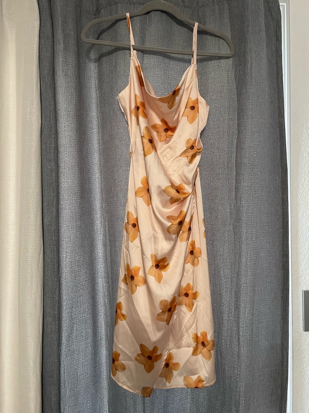 Puakenikeni Midi Dress in cream with Orange Blooms